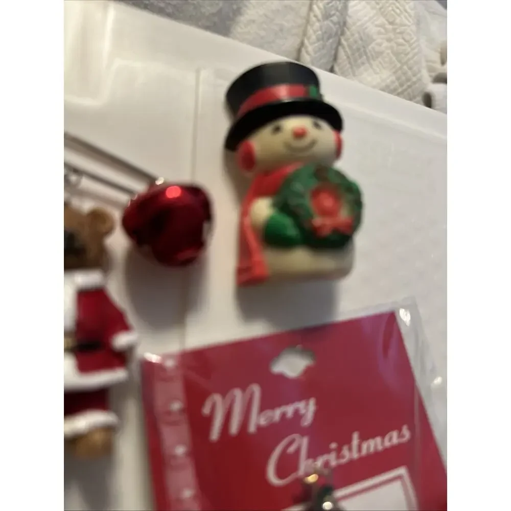 LOT 13 Vintage Christmas pin pendant Tree Angel Reindeer Snowman‎ Teddy bear